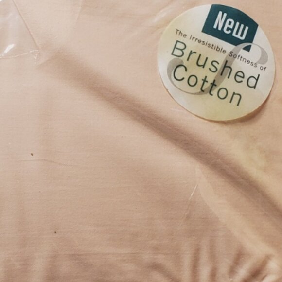 ESTATE SALE BUNDLE, FRAMED VINTAGE PIPES, PANS, Q SHEET, MOUNTED LARGE BASS FISH - Picture 7 of 7